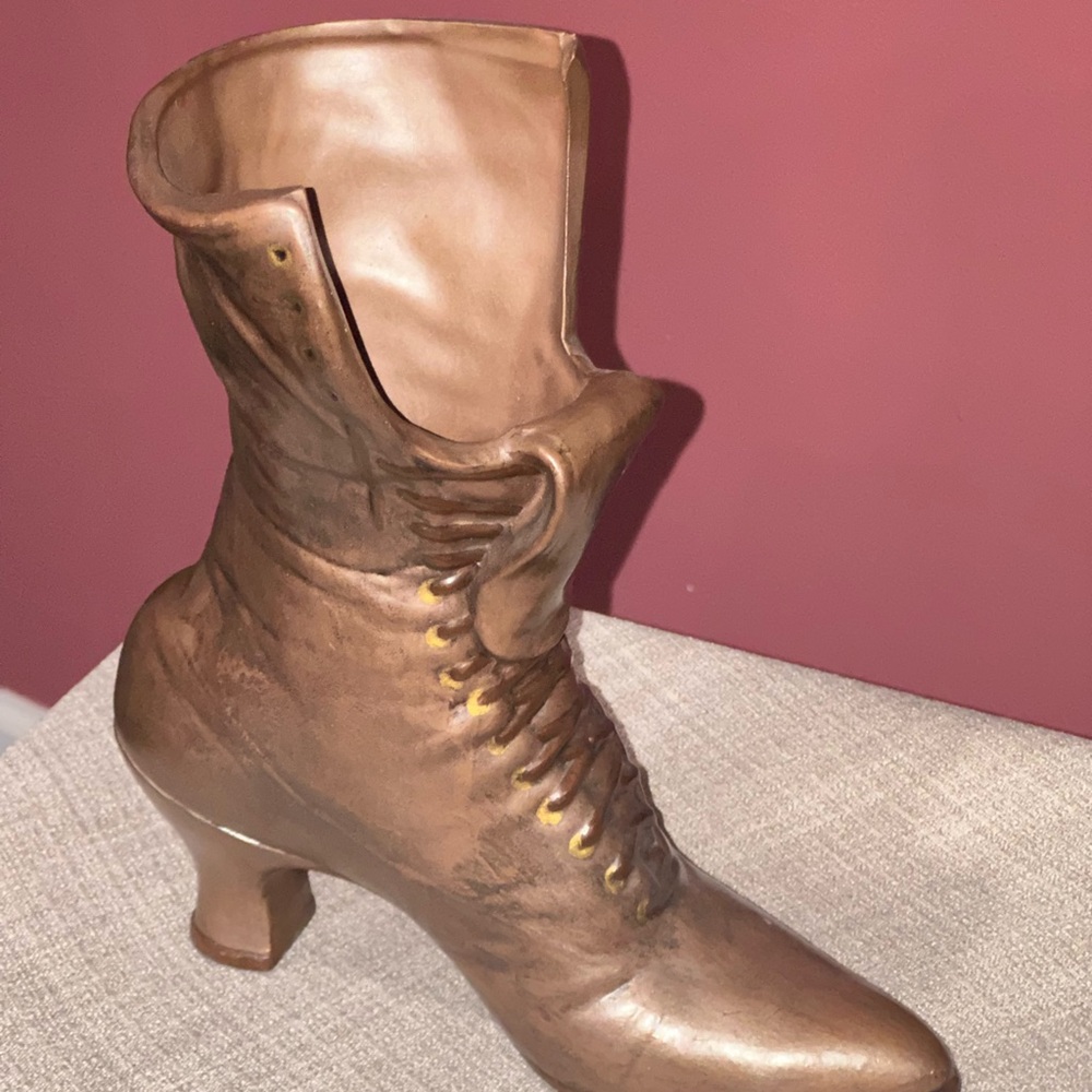 Vintage-Style Bronze Victorian Lace-Up Boot Decor Vase - Picture 2 of 9